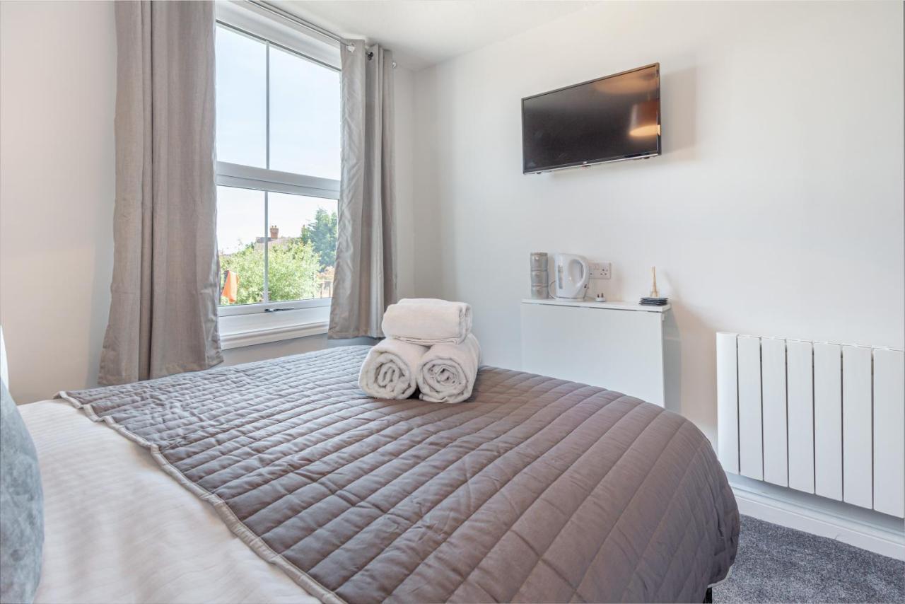 Host & Stay - The Bull Inn, 3 Double Rooms Fernhill Heath Zewnętrze zdjęcie