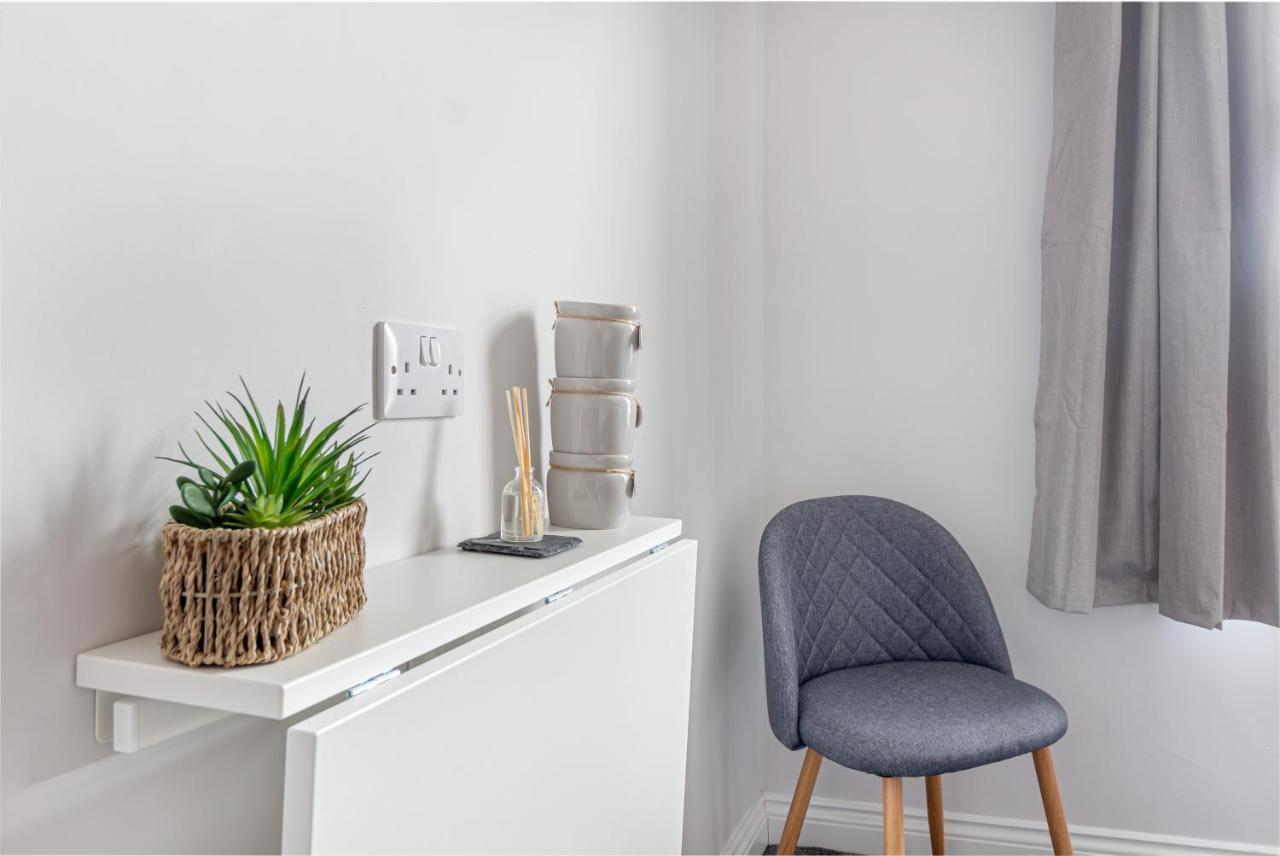 Host & Stay - The Bull Inn, 3 Double Rooms Fernhill Heath Zewnętrze zdjęcie